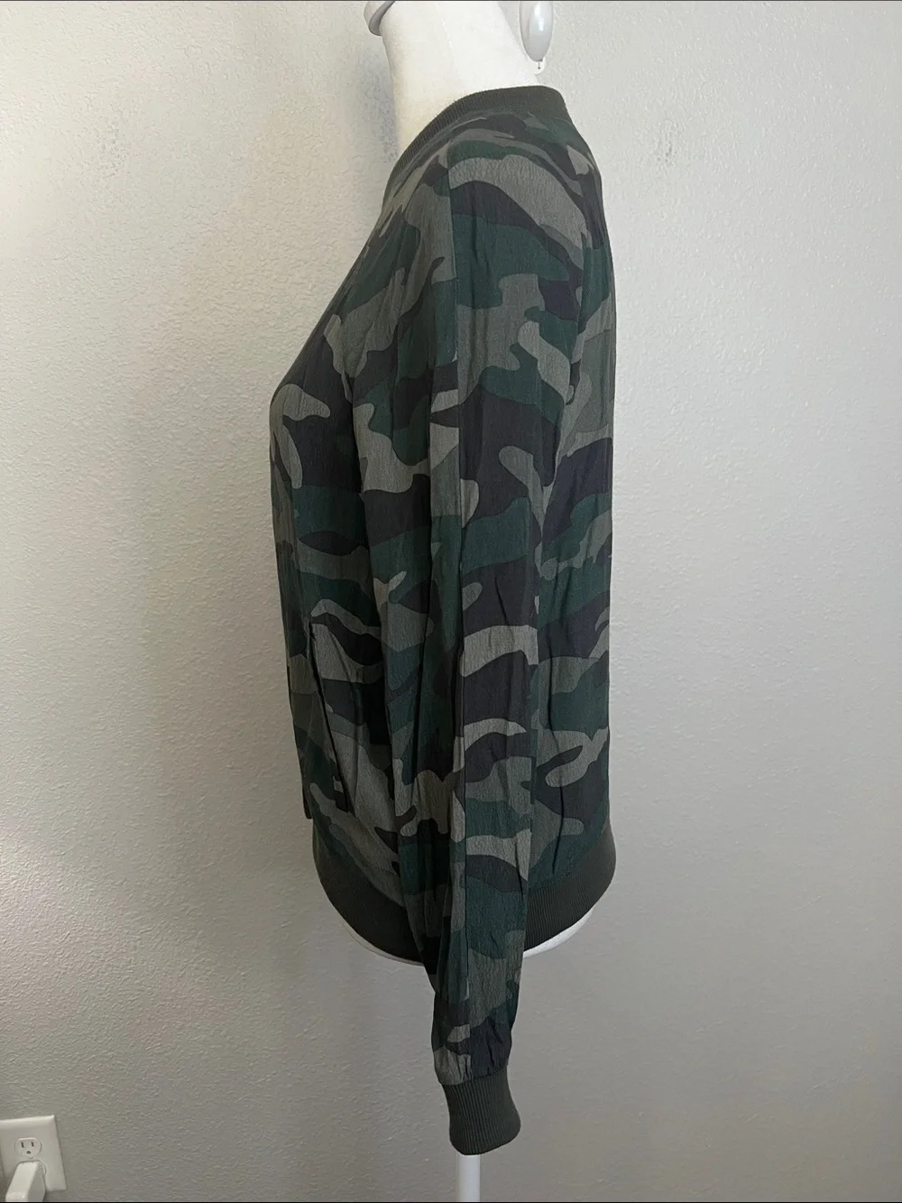 BB Dakota Camo Bomber Jacket Green Size Small